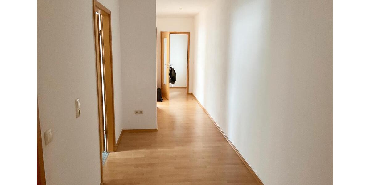 Etagenwohnung Braunschweig - 2 Zimmer, 77 m&sup2;, 657&euro; | Angebot:25266641