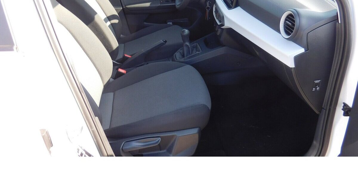 Seat Ibiza 1.0 Reference MPI BMT 4Trg Klima 27.700 km 12.990 &euro; Vordorf 38533