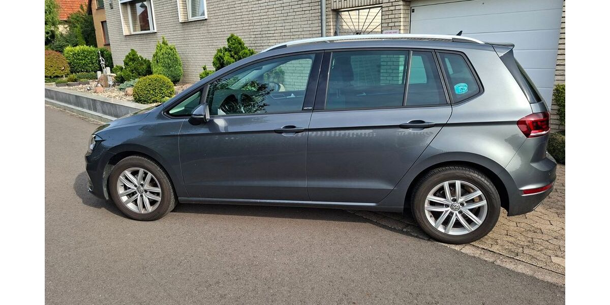 VW Golf Sportsvan 29.650 km 17.700 &euro; Peine 31226