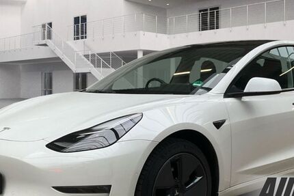 Tesla Model 3 38.750 km 30.750 &euro; Schöningen 38364