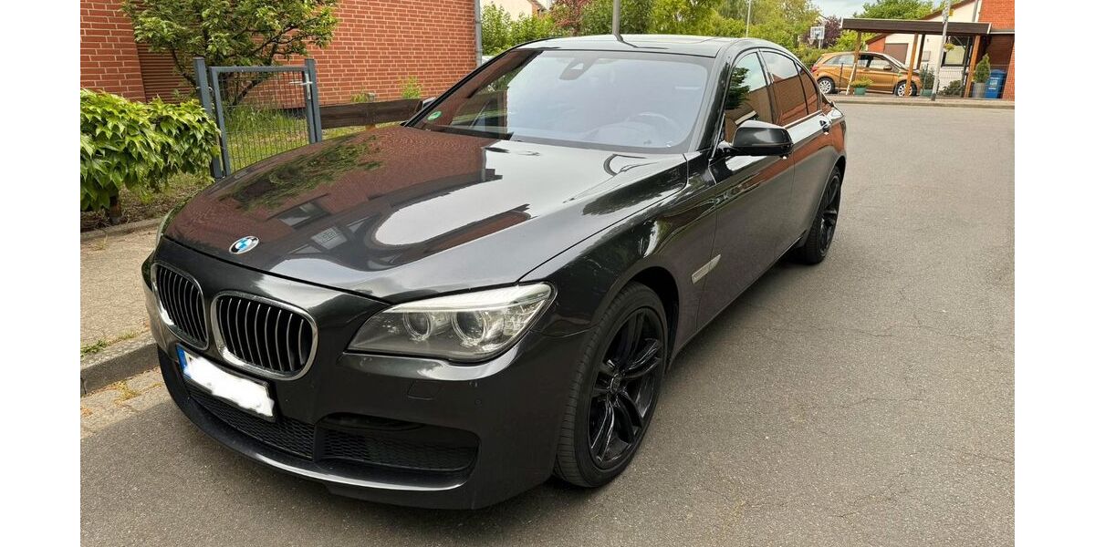 BMW 750 287.230 km 10.900 &euro; Braunschweig 38112