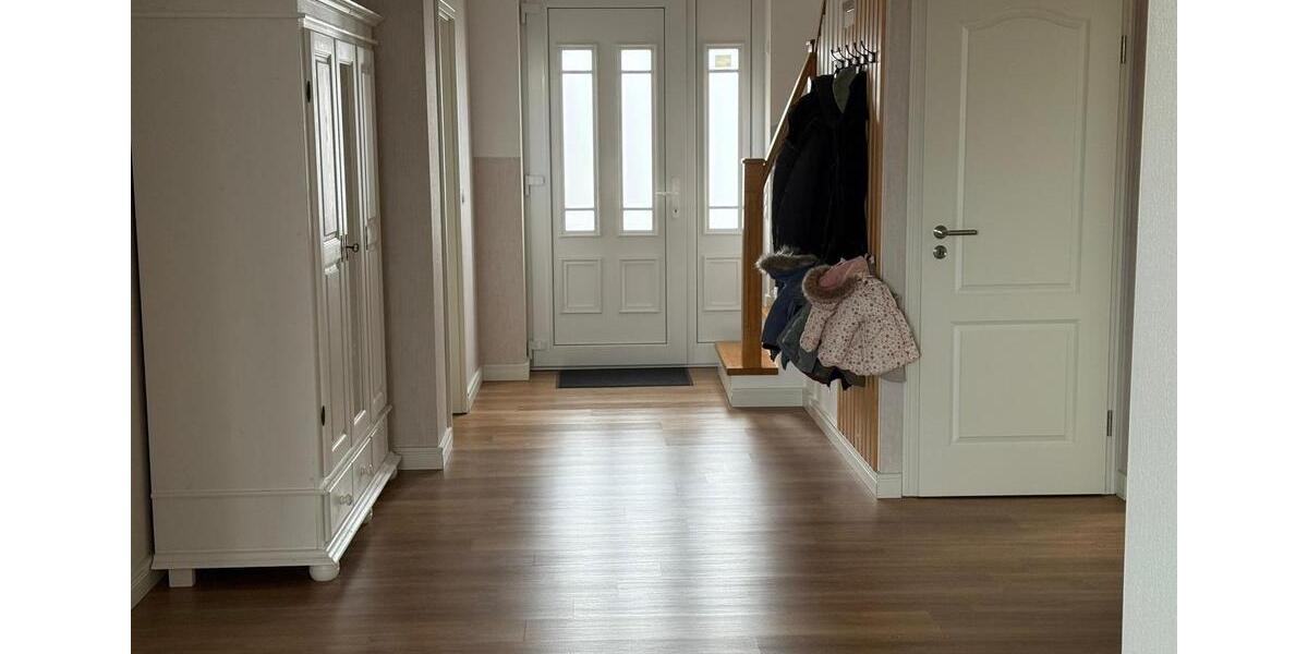 Einfamilienhaus Rötgesbüttel - 6 Zimmer, 180 m&sup2;, 600.000&euro; | Angebot:25235422