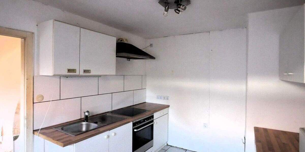Mehrfamilienhaus, Wohnhaus Warle Warle - 8 Zimmer, 162 m&sup2;, 98.000&euro; | Angebot:25679273