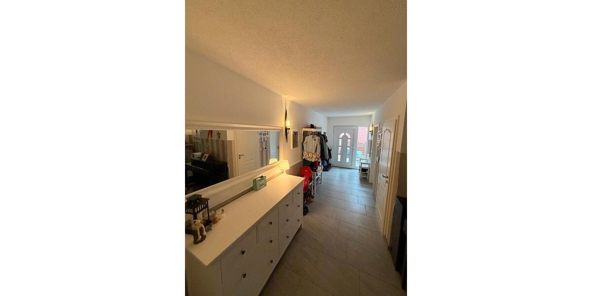 Einfamilienhaus Meine - 8 Zimmer, 230 m&sup2;, 1.800&euro; | Angebot:26635927