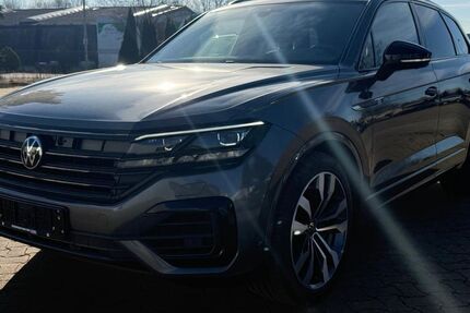 VW Touareg 74.067 km 49.990 &euro; Braunschweig 38122