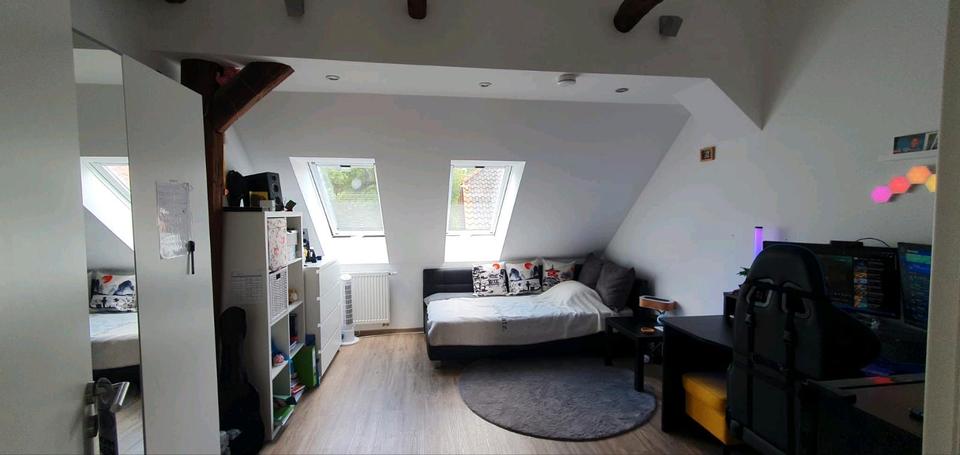 Dachgeschoßwohnung Adenbüttel - 4.5 Zimmer, 125 m&sup2;, 1.300&euro; | Angebot:26522368
