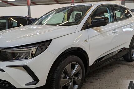Opel Grandland (X) 12.200 km 19.720 &euro; Schöningen 38364