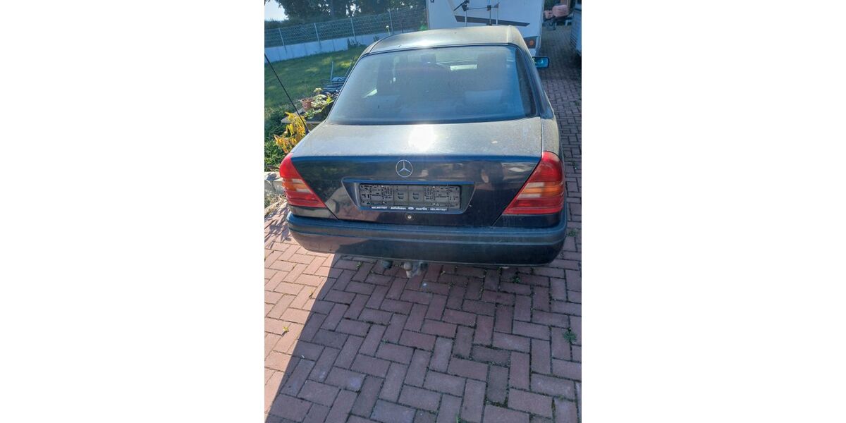 Mercedes-Benz C 180 197.661 km 1.500 &euro; Kneitlingen 38170