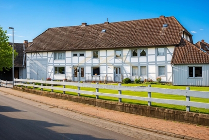 Mehrfamilenhaus mit 5 Wohnungen, mit Potenzial zur Aufteilung - Haus Lehre Helmstedt | Angebot:23765425