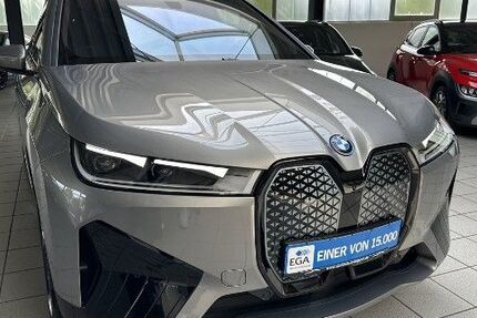 BMW iX 33.442 km 51.329 &euro; Salzgitter 38228